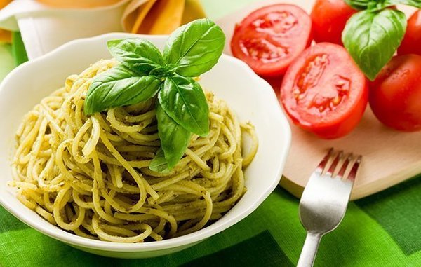 50. Spaghetti Pesto